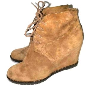 Trask Lia Brown Suede Wedge Chukka Bootie Size 8